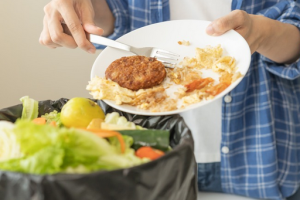 Menguak Gunung Sampah Makanan: Dampak Food Waste dan Cara Menguranginya Secara Global
