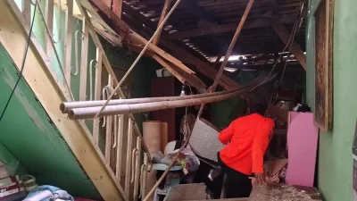 Hujan Deras Picu Runtuhnya Rumah di Bogor: Ancaman Ganda Cuaca Ekstrem dan Kondisi Bangunan Usang